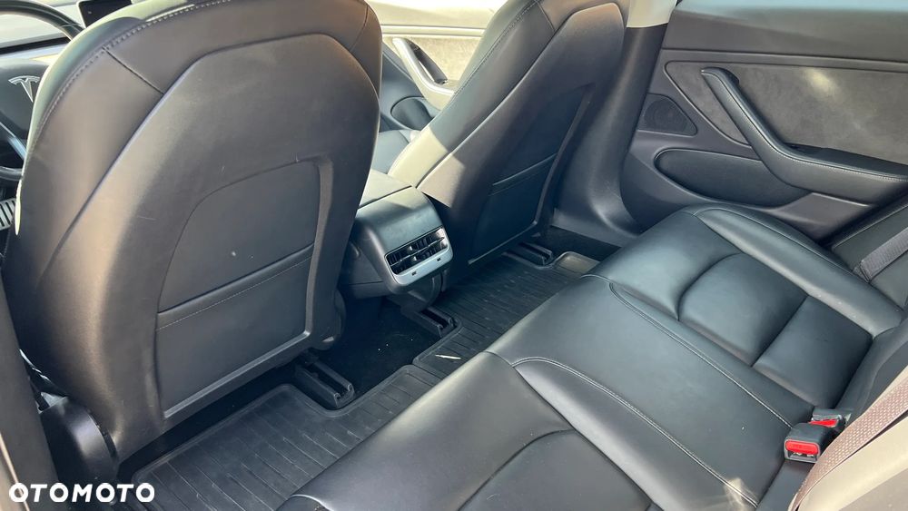 Tesla Model 3 Langstreckenbatterie Allradantrieb Dual Motor Performance - 11
