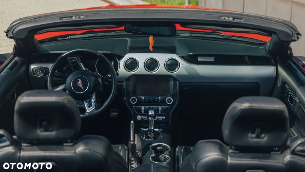 Ford Mustang - 7