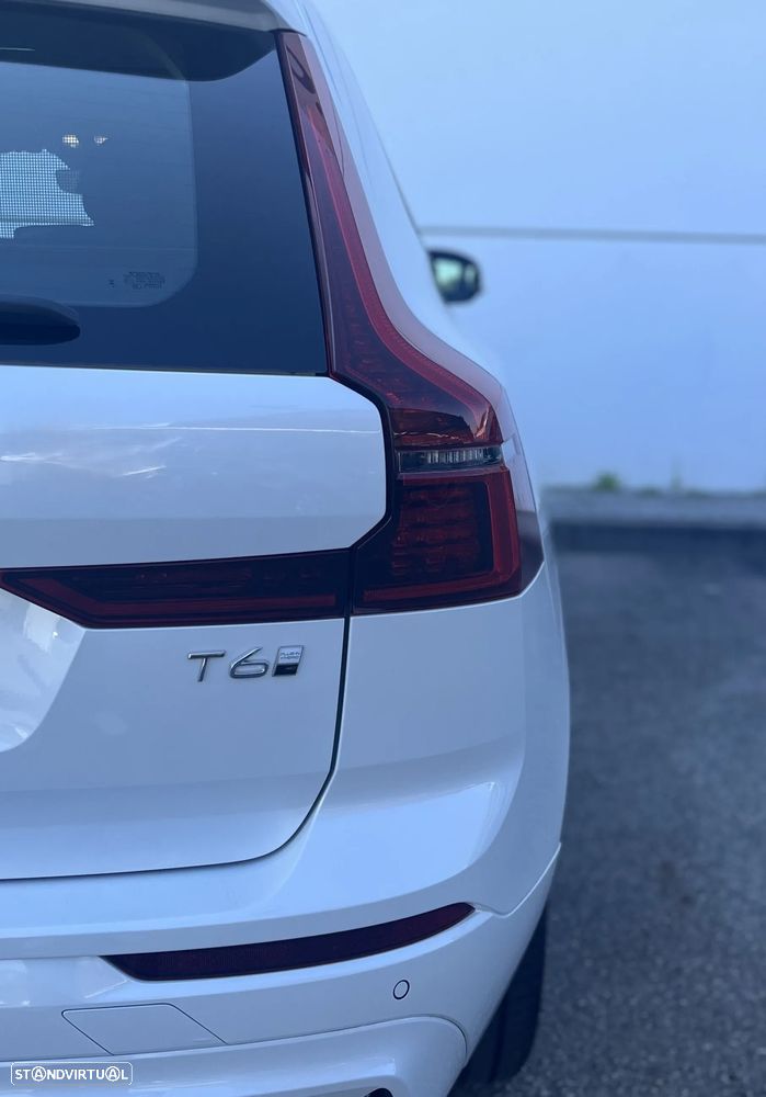 Volvo XC 60 2.0 T6 PHEV Plus Dark AWD - 11