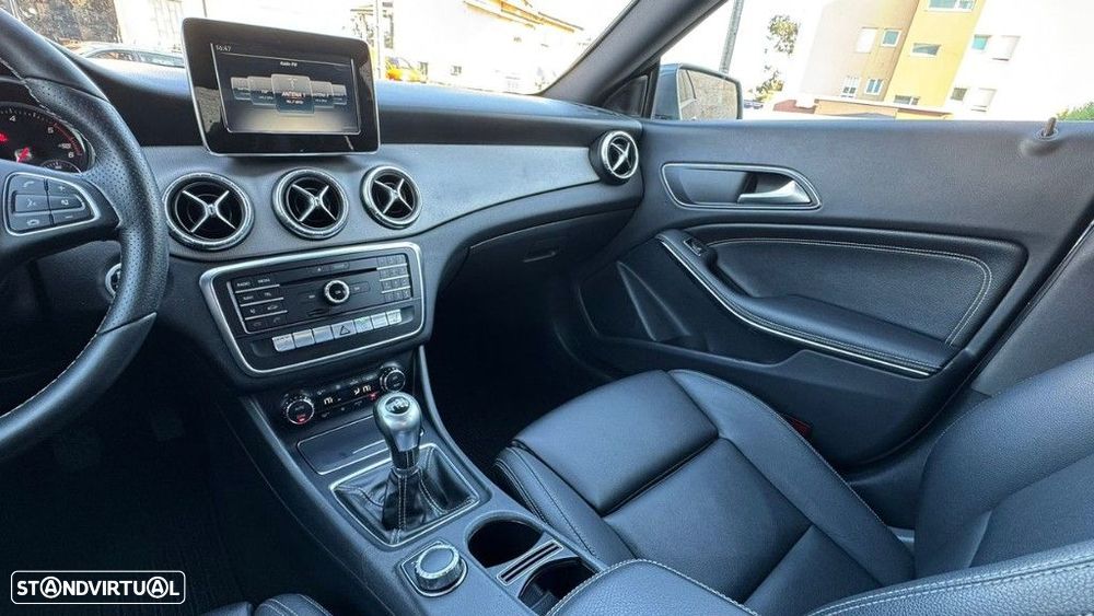 Mercedes-Benz CLA 180 - 18