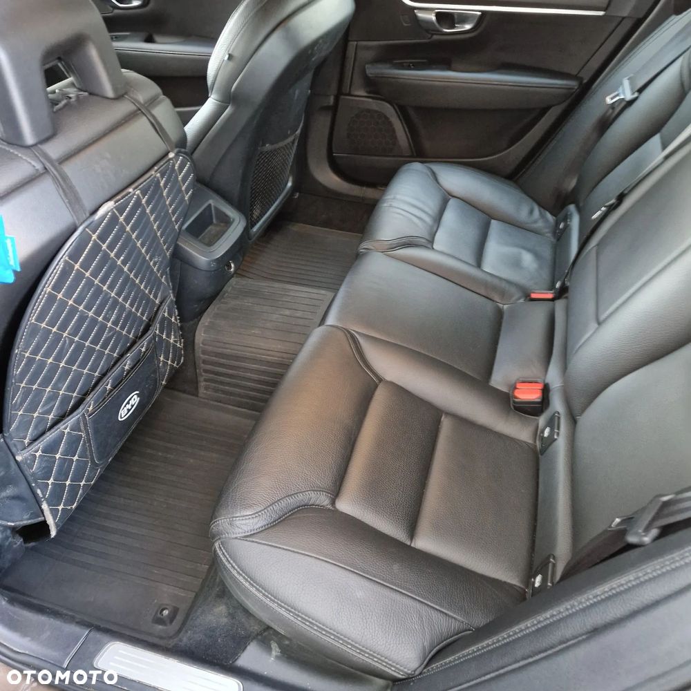 Volvo V90 D5 AWD Momentum - 27