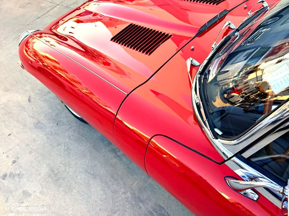 Jaguar E-Type - 54