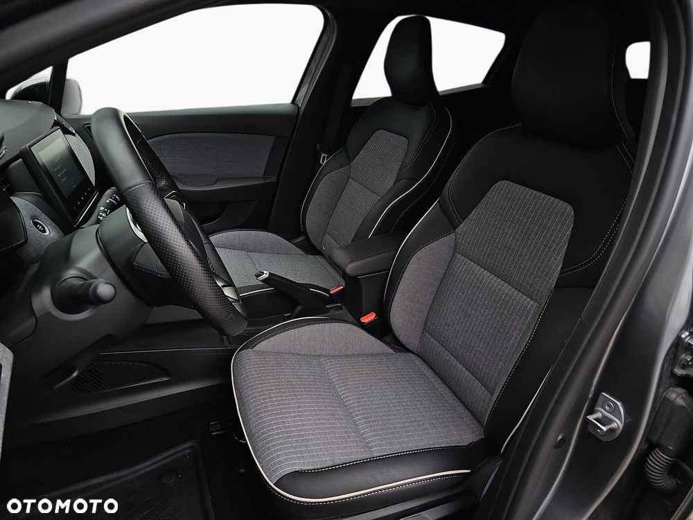 Renault Clio - 23