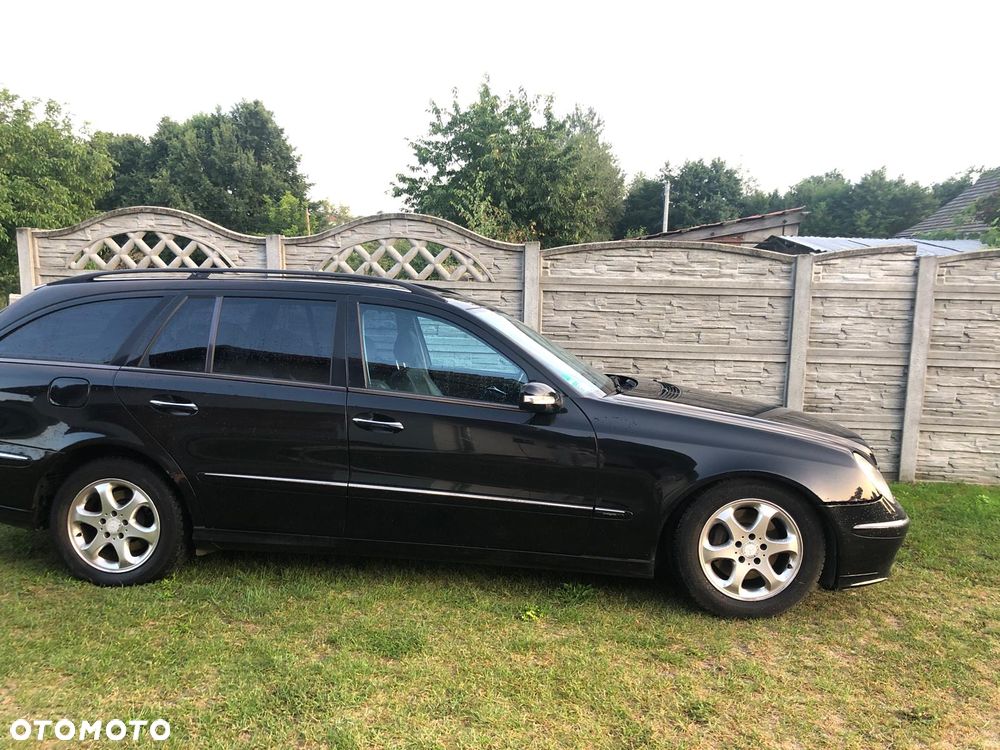Mercedes-Benz Klasa E 320 CDI T Avantgarde - 3