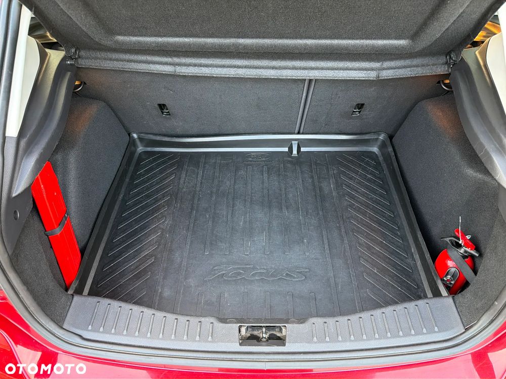 Ford Focus 1.6 EcoBoost Titanium - 19