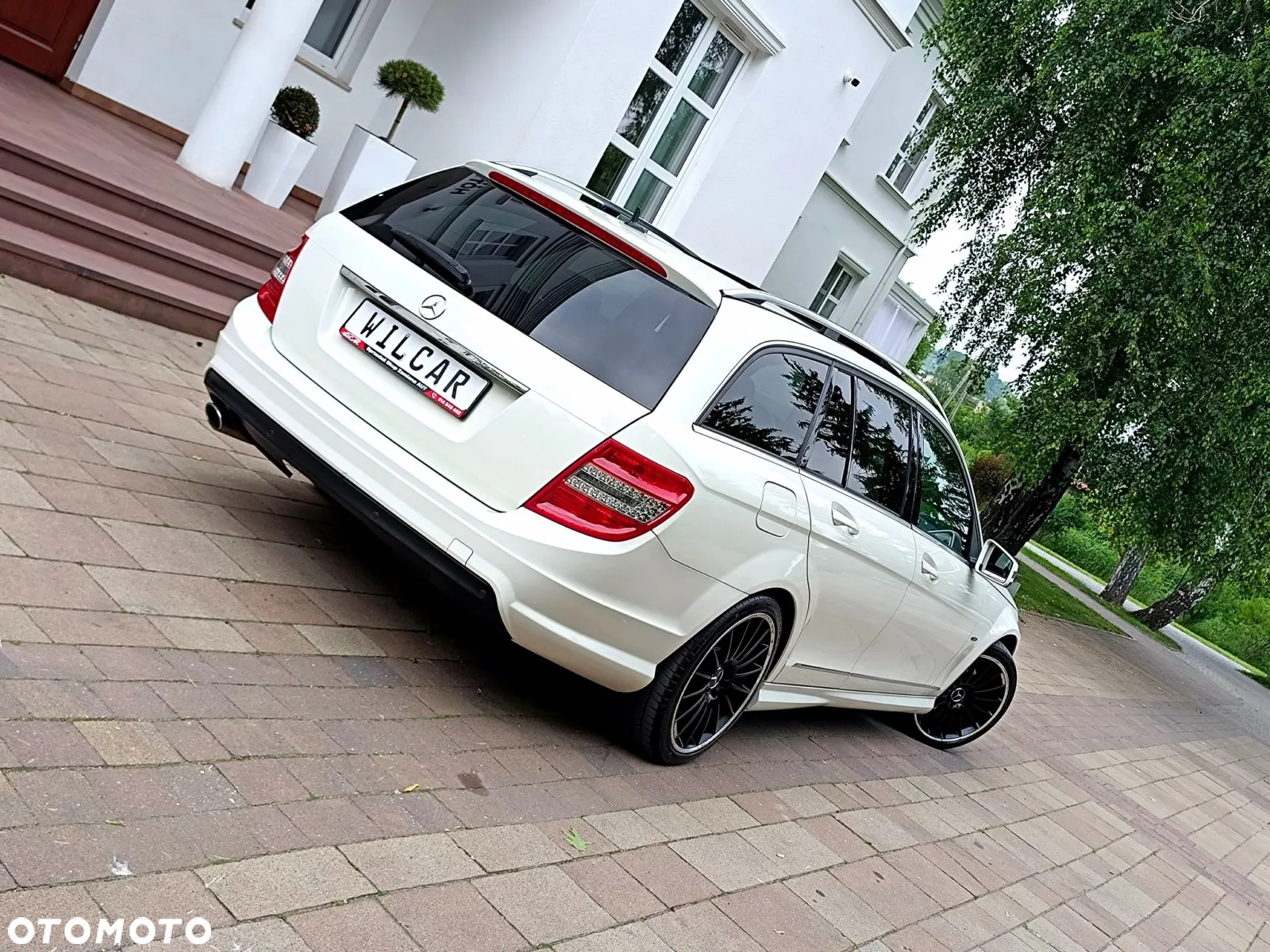 Mercedes-Benz Klasa C 220 (BlueTEC) d BlueEFFICIENCY Edition 7G-TRONIC AMG Line - 4