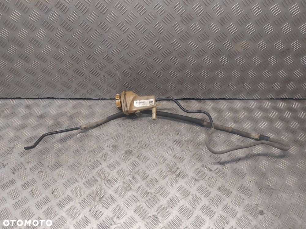 ZBIORNICZEK PŁYNU WSPOMAGANIA FORD FIESTA MK5 2S6C3531BC - 1
