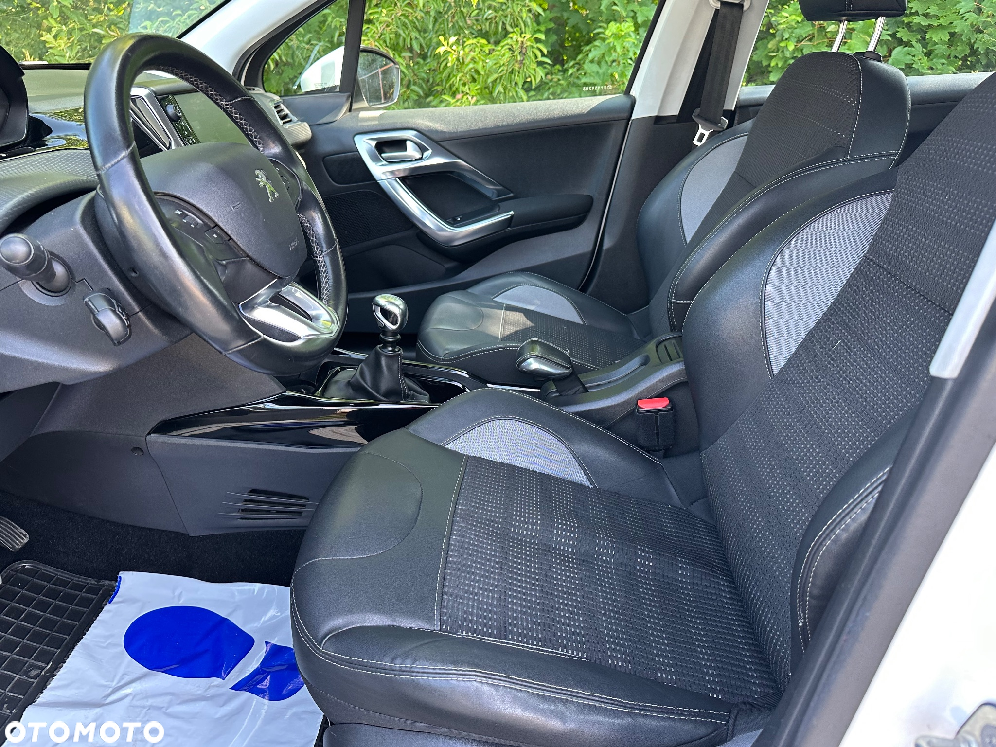 Peugeot 2008 1.6 BlueHDi Allure - 30