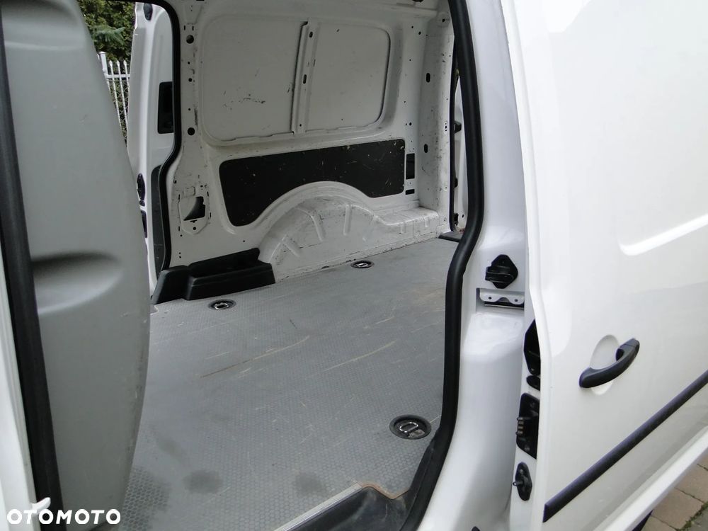Volkswagen Caddy - 12