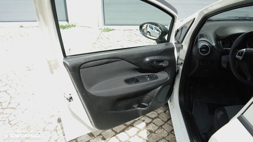 Fiat Punto 1.2 Lounge S&S - 24