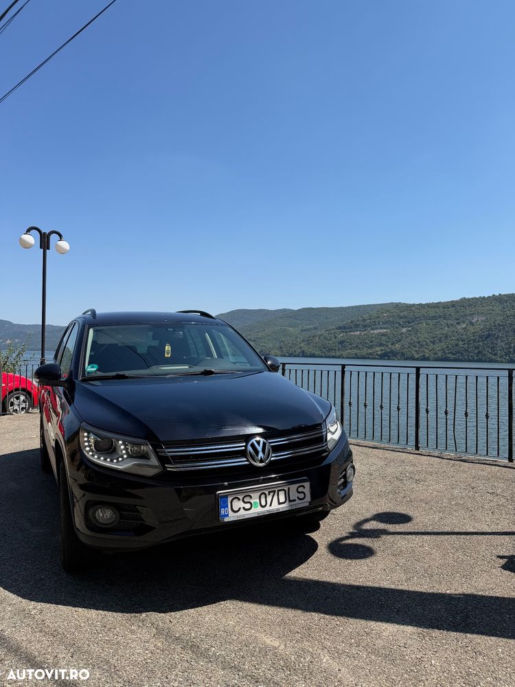 Volkswagen Tiguan - 1