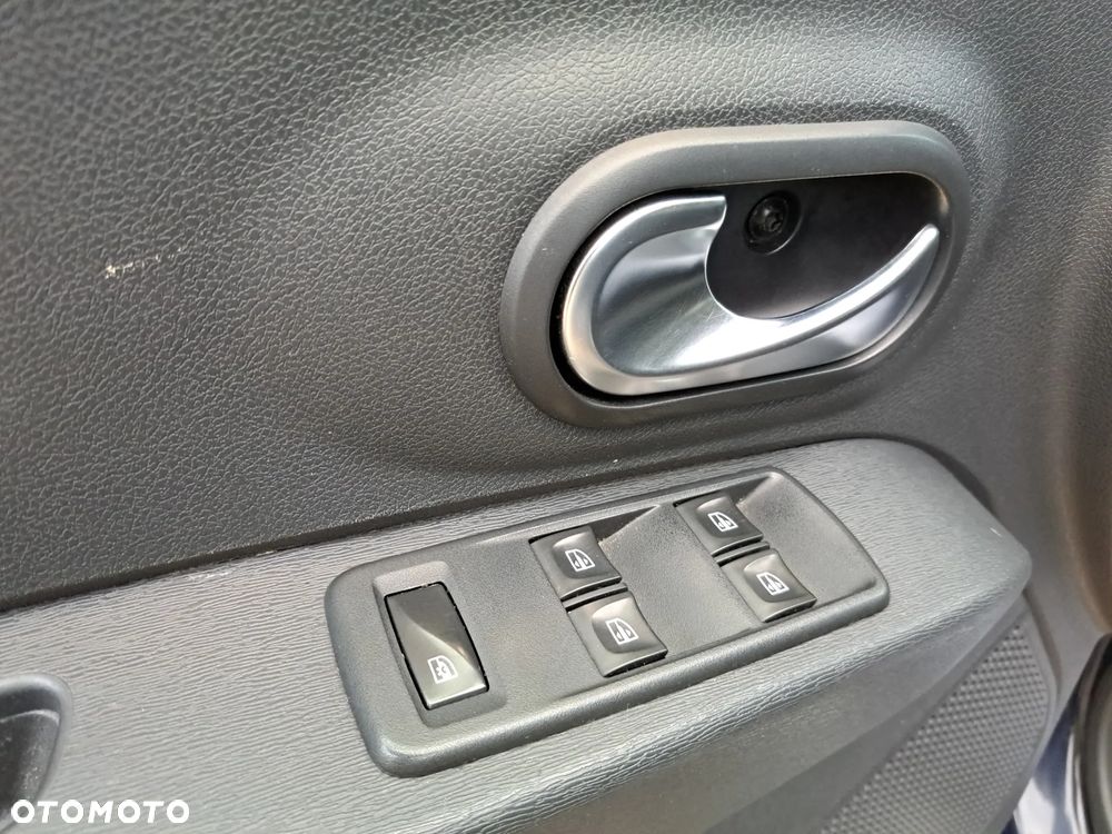 Dacia Lodgy 1.6 SCe Laureate S&S - 20