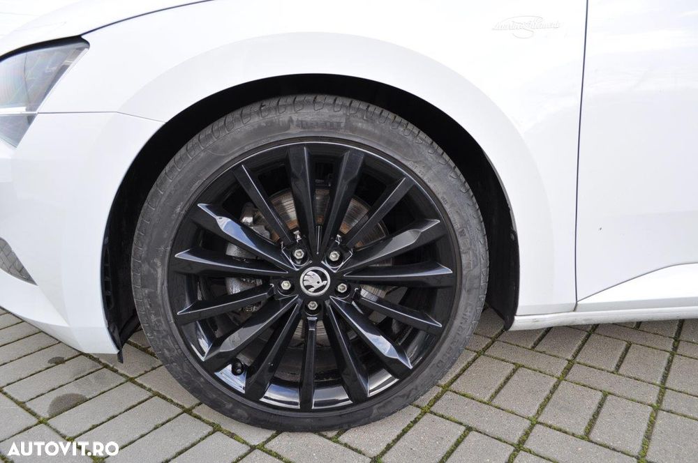 Skoda Superb 2.0 TDI DSG 4X4 Laurin & Klement - 8