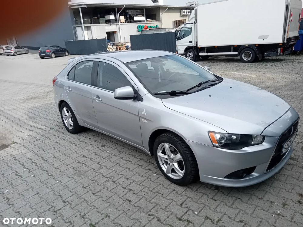Mitsubishi Lancer - 1