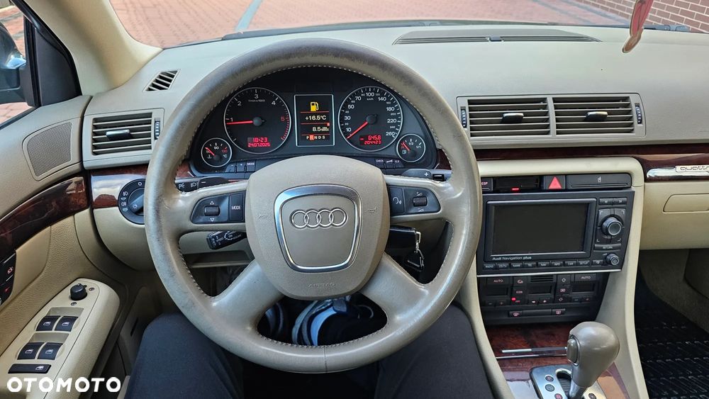 Audi A4 Limousine - 37