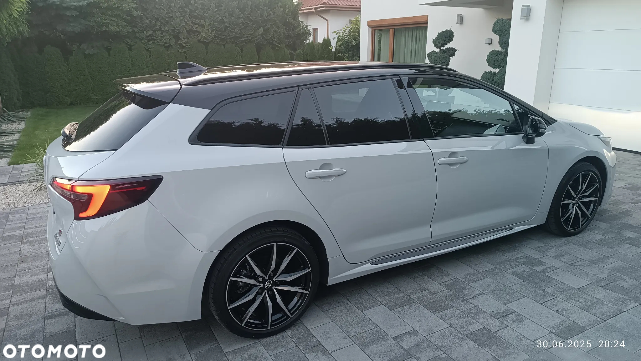 Toyota Corolla 1.8 Hybrid GR Sport - 3