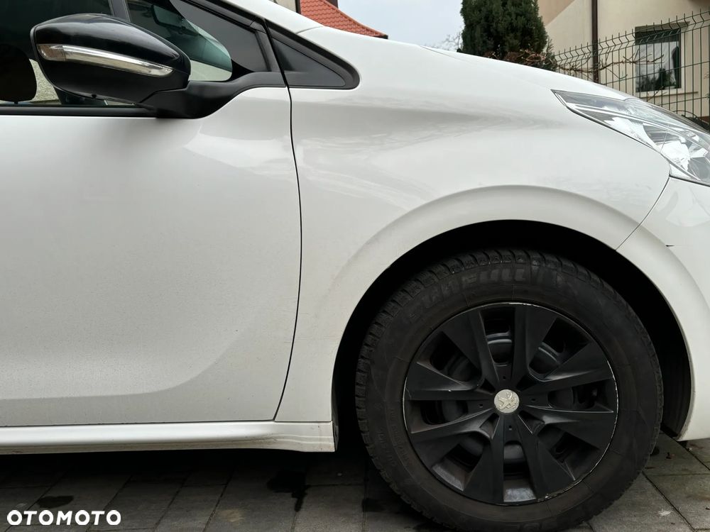 Peugeot 208 2016 photo 4