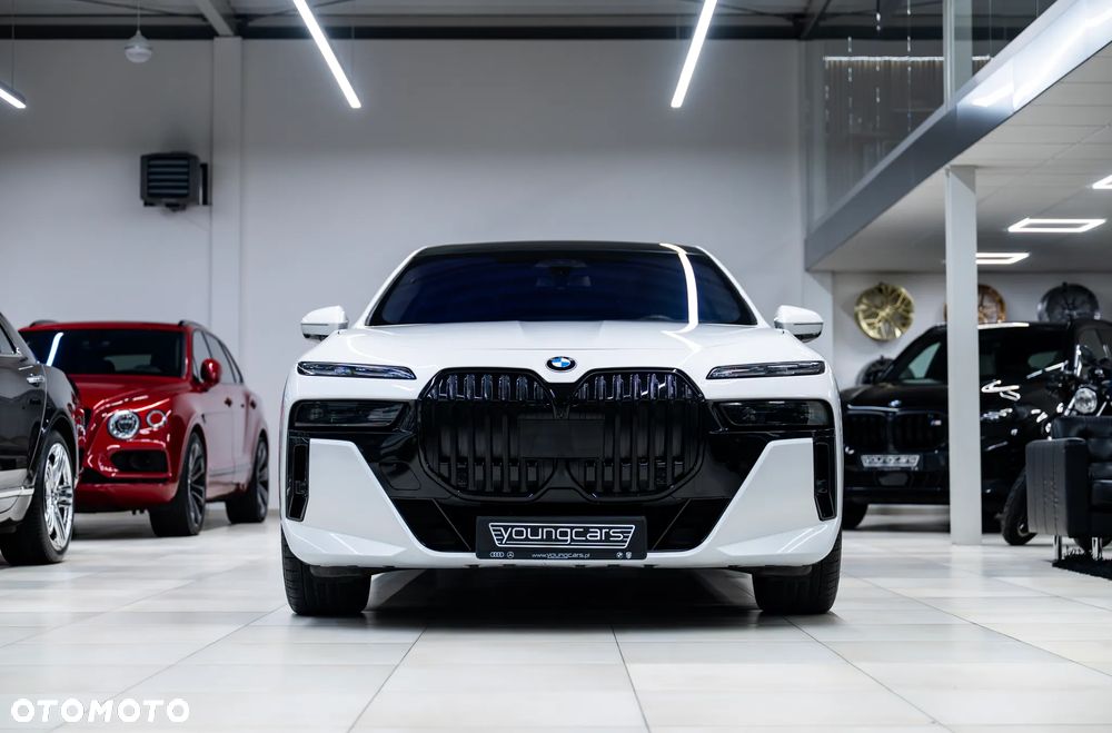 BMW Seria 7 740d xDrive sport - 5