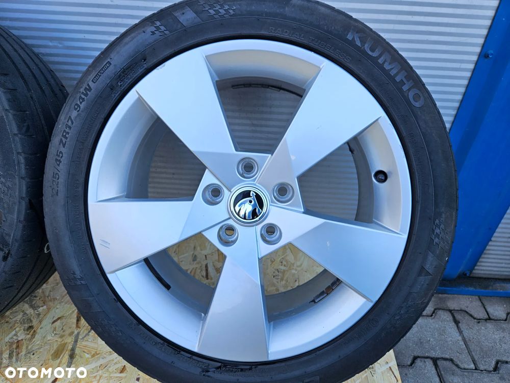 skoda octavia iii koła felgi aluminiowe 17 5E0601025BF - 10