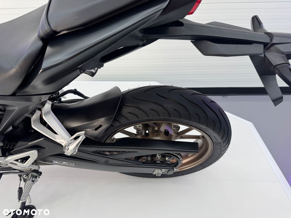 Honda CB - 27
