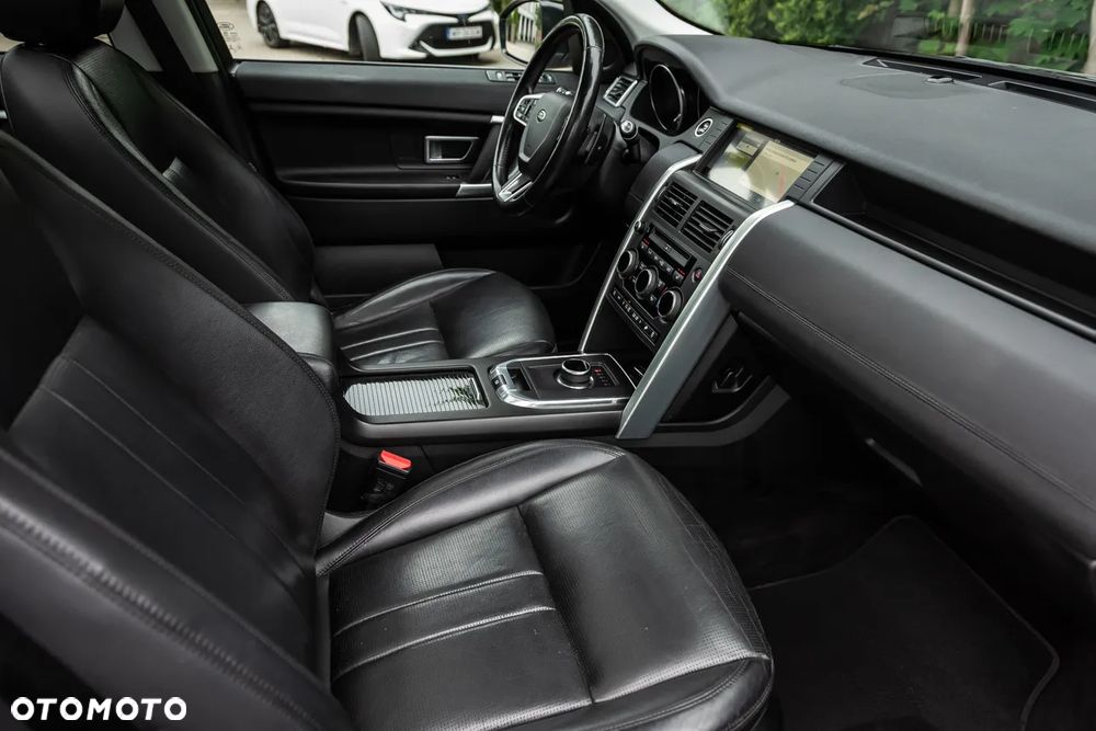 Land Rover Discovery Sport D180 R-Dynamic HSE - 36