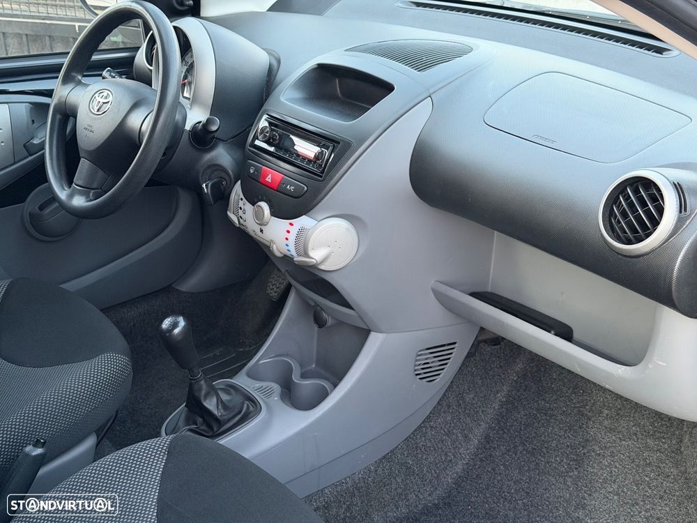 Toyota Aygo Cool - 16