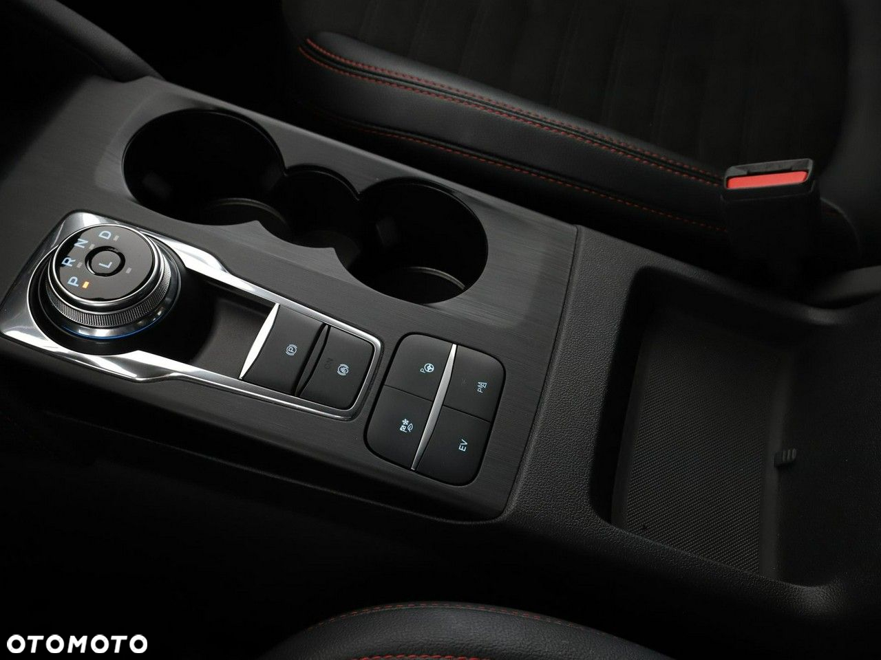 Ford Kuga 2.5P PHEV FWD ST-Line X eCVT - 32