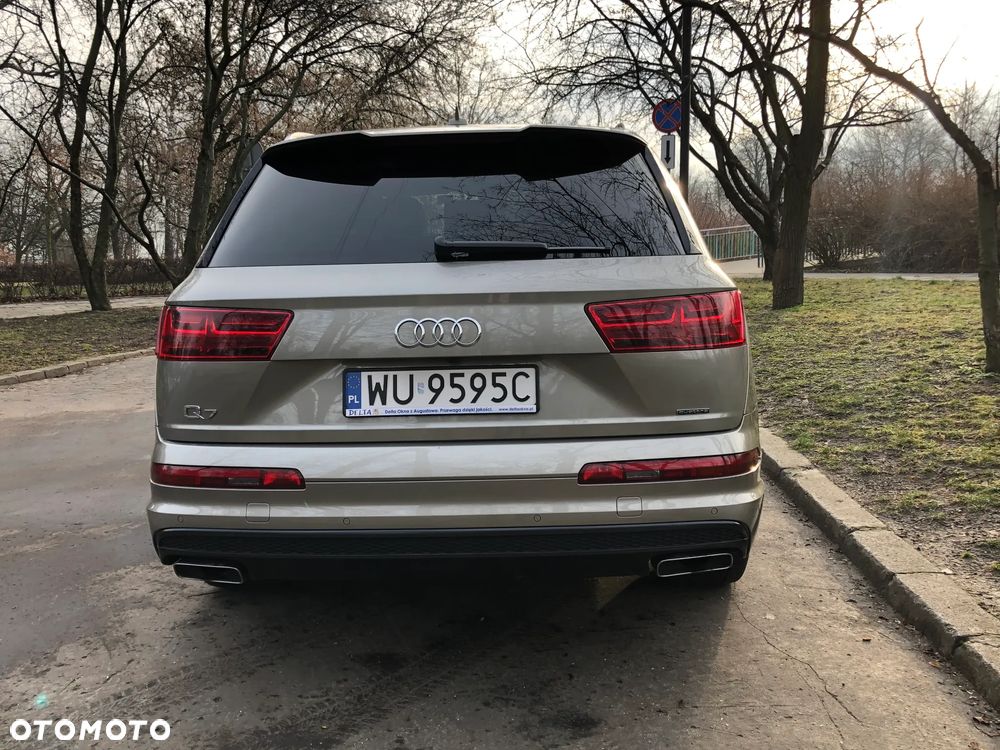 Audi Q7 2015 photo 4