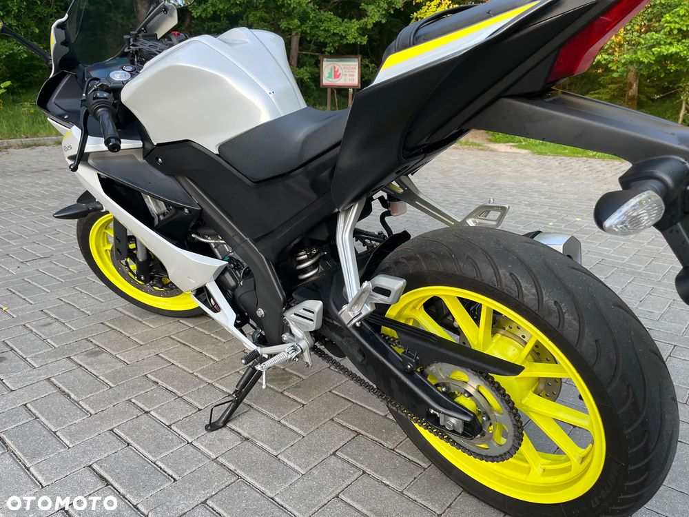 Yamaha R125 - 10