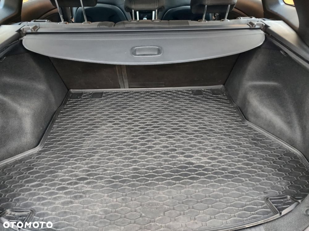 Hyundai i30 1.6 CRDi Classic + - 11