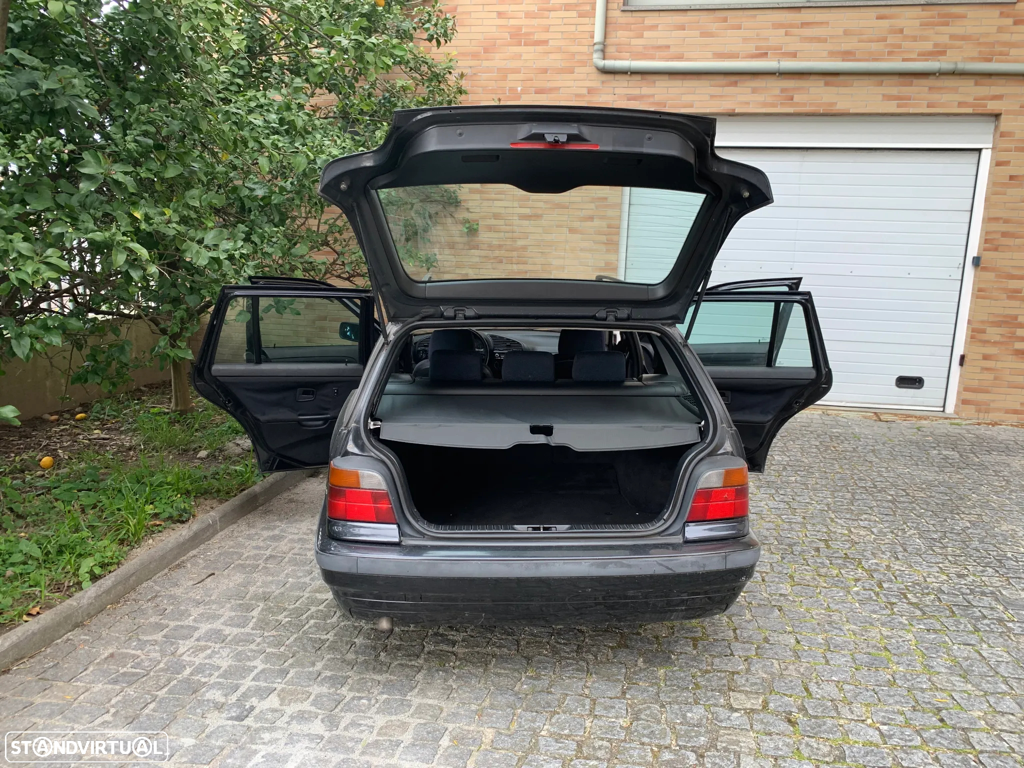 BMW 318 tds Touring Sport - 13