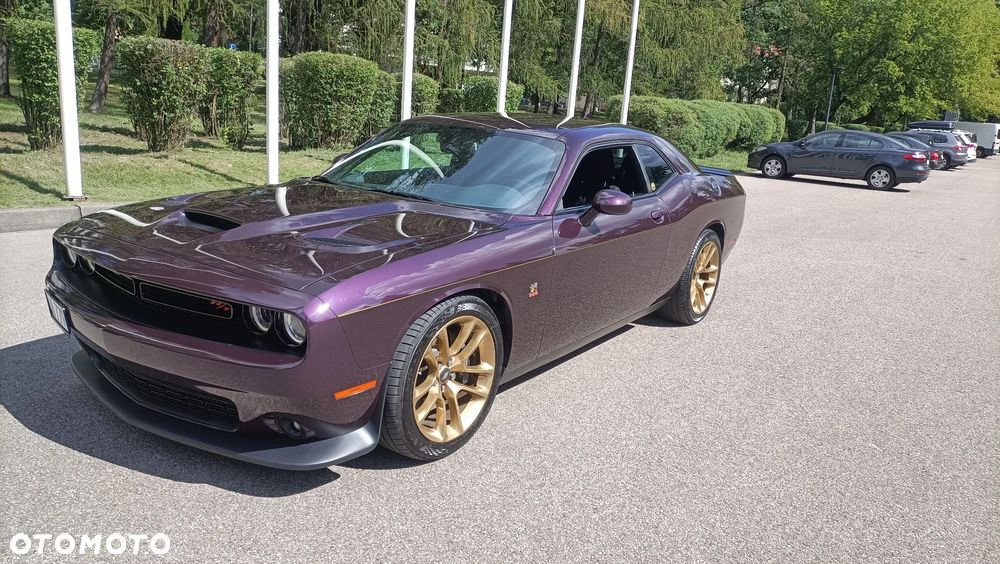Dodge Challenger - 26