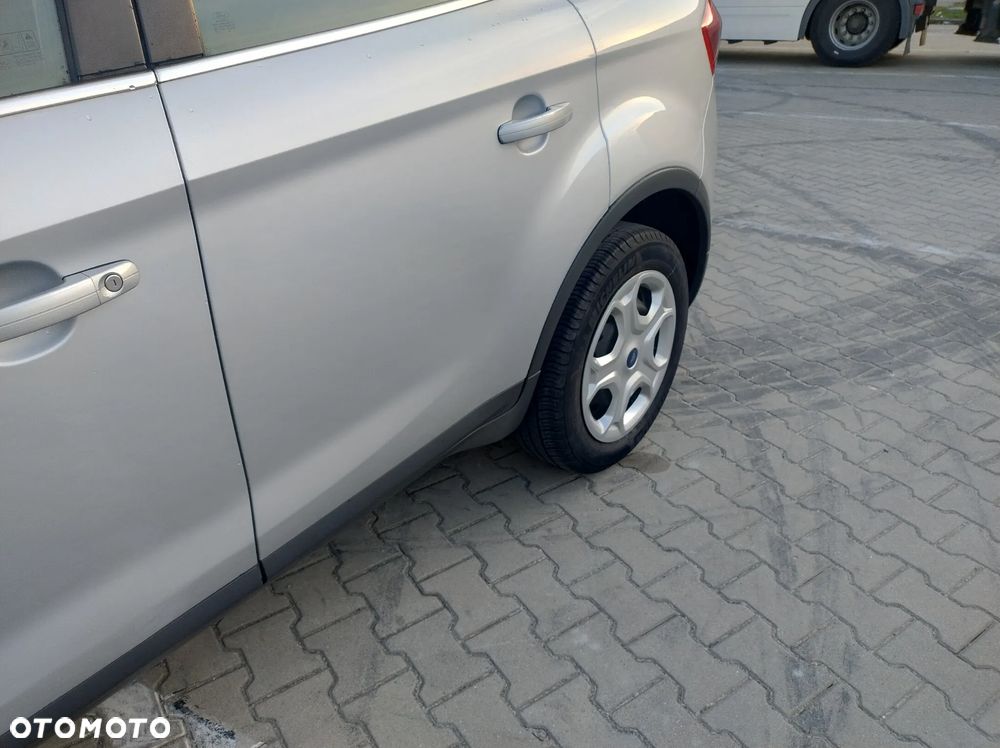Ford Kuga 2.0 TDCi 4x4 Titanium - 8