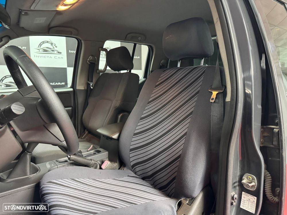 Nissan Pick Up 2.5 TD CD Navara Pilot ABS+FN+CD - 17