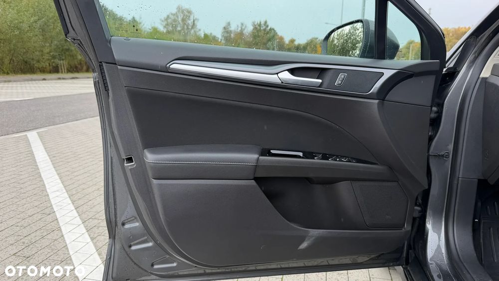 Ford Mondeo 2.0 EcoBlue Titanium - 23