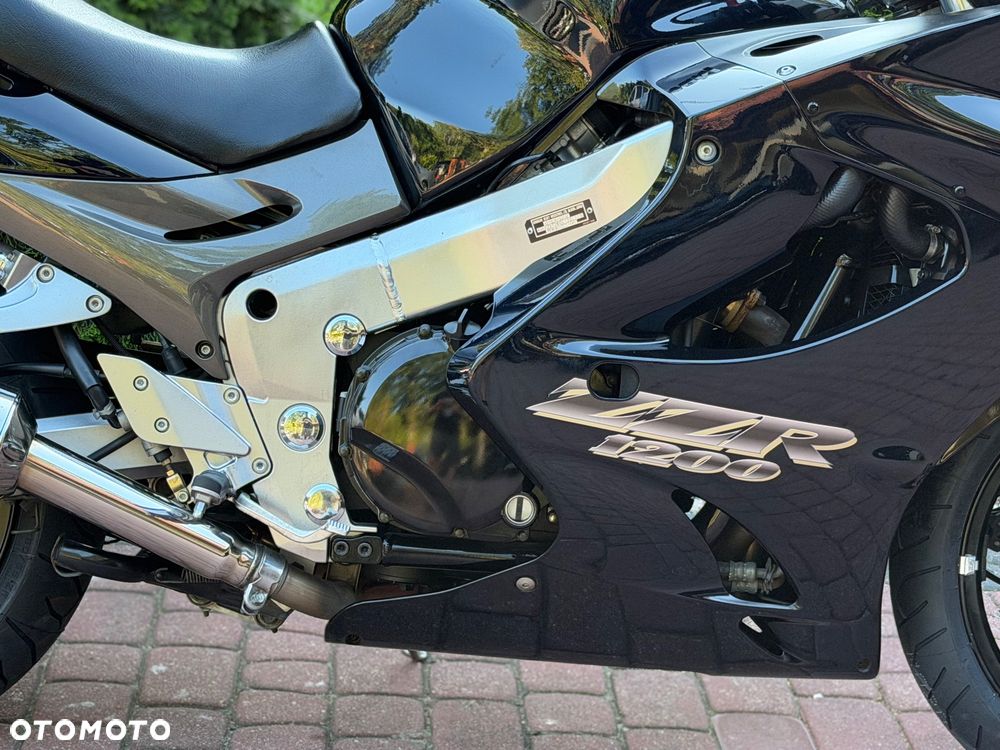 Kawasaki ZZR - 13