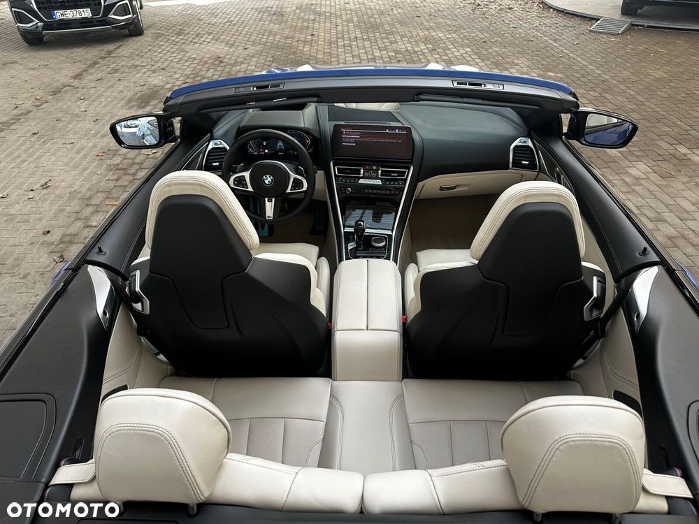 BMW Seria 8 - 22