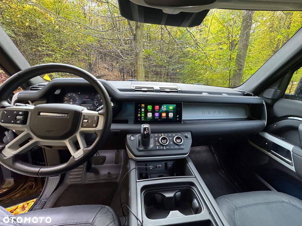 Land Rover Defender - 8