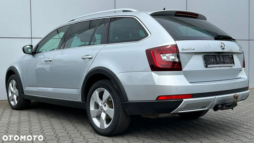 Skoda Octavia Scout 2.0 TDI 4x4 DSG - 14