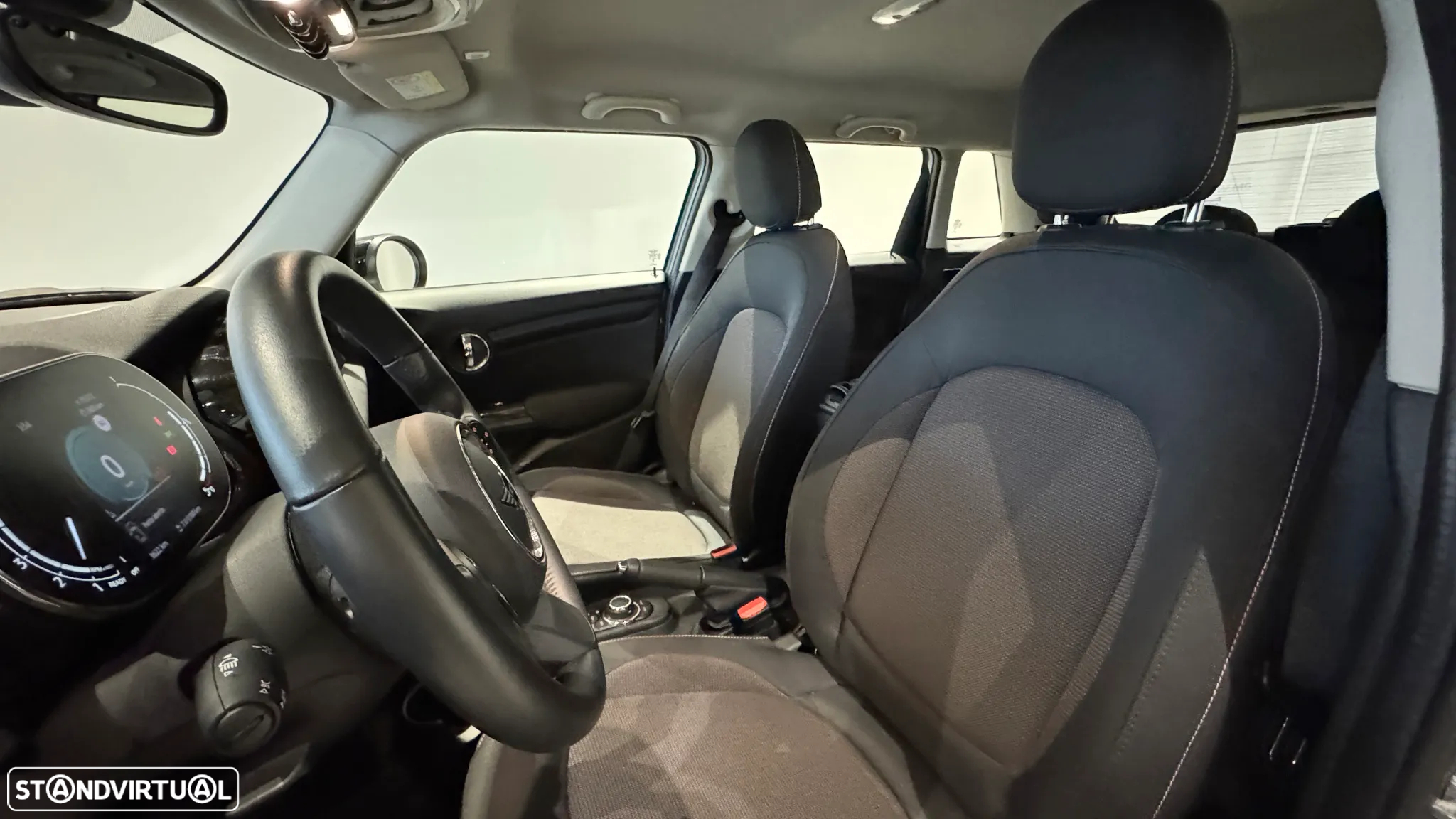MINI 5 Portas Cooper Premium First Essential - 11