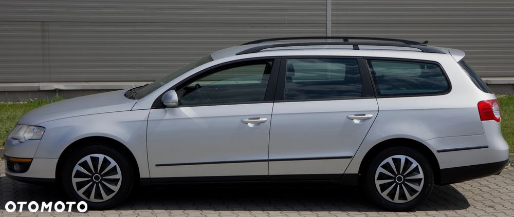 Volkswagen Passat 1.6 FSI Trendline - 14