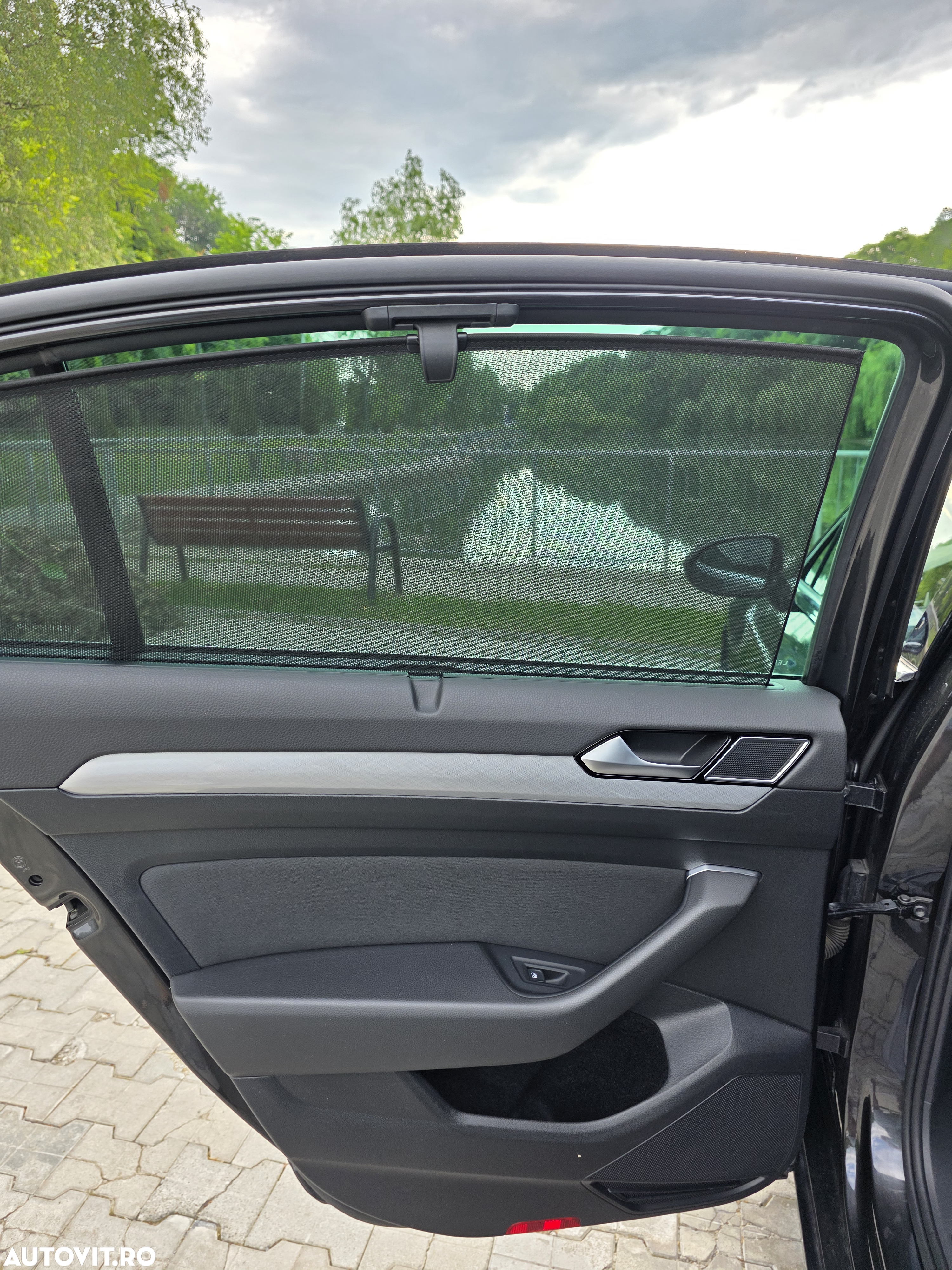 Volkswagen Passat - 14