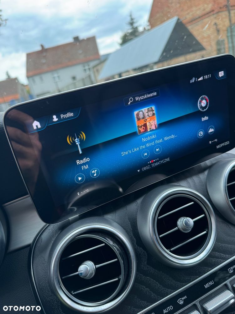 Mercedes-Benz GLC 300 4Matic 9G-TRONIC Exclusive - 25