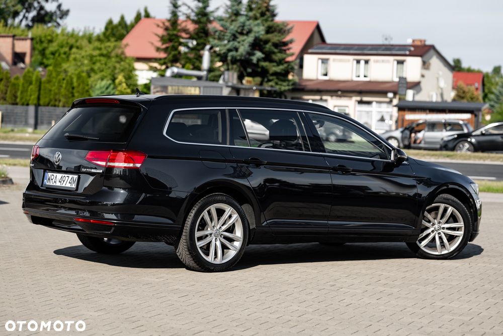 Volkswagen Passat Variant 2.0 TDI SCR DSG Trendline - 9