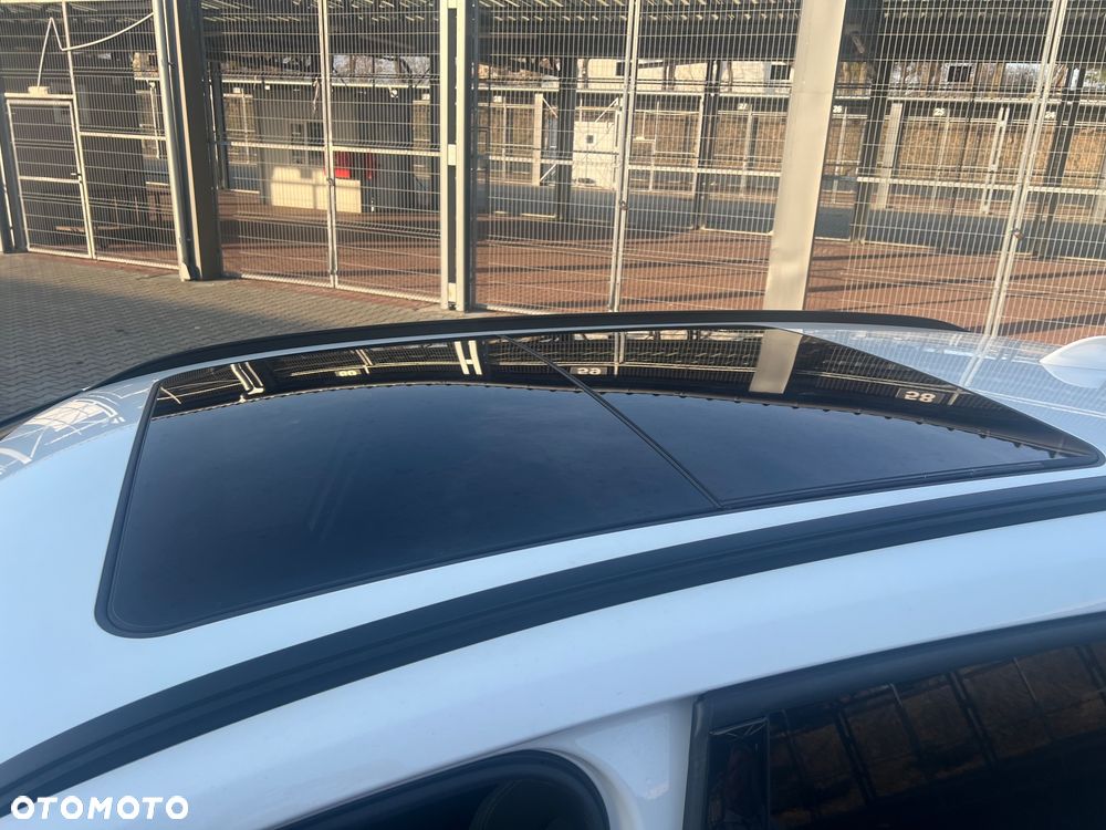 BMW Seria 2 218d xDrive - 25