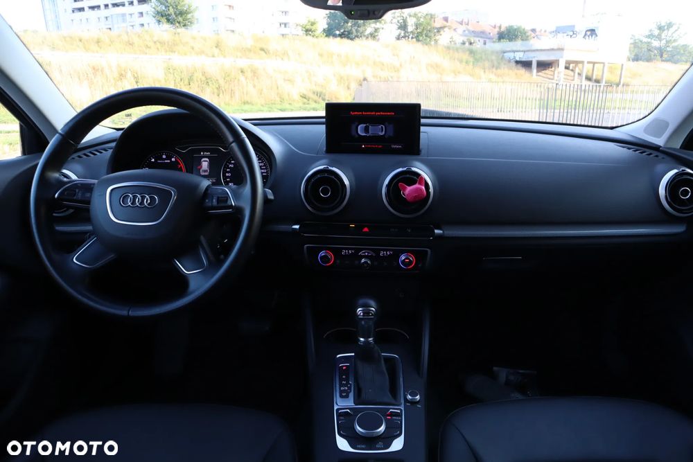 Audi A3 Sportback 1.8 TFSI S tronic Ambiente - 18