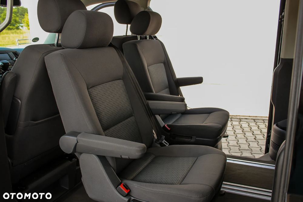 Volkswagen Multivan - 29