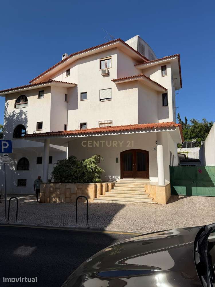 Apartamento T1 em Condominio Fechado com Piscina no Centro de Cascais - Grande imagem: 4/23