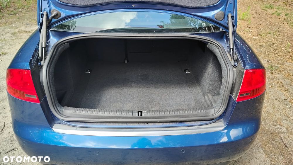 Audi A4 1.6 - 16