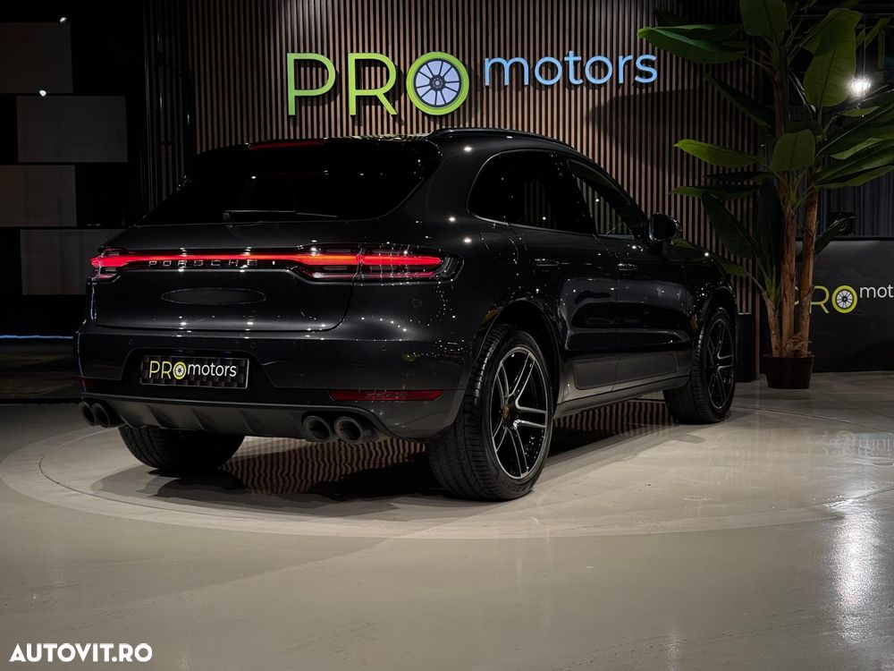 Porsche Macan Standard - 3